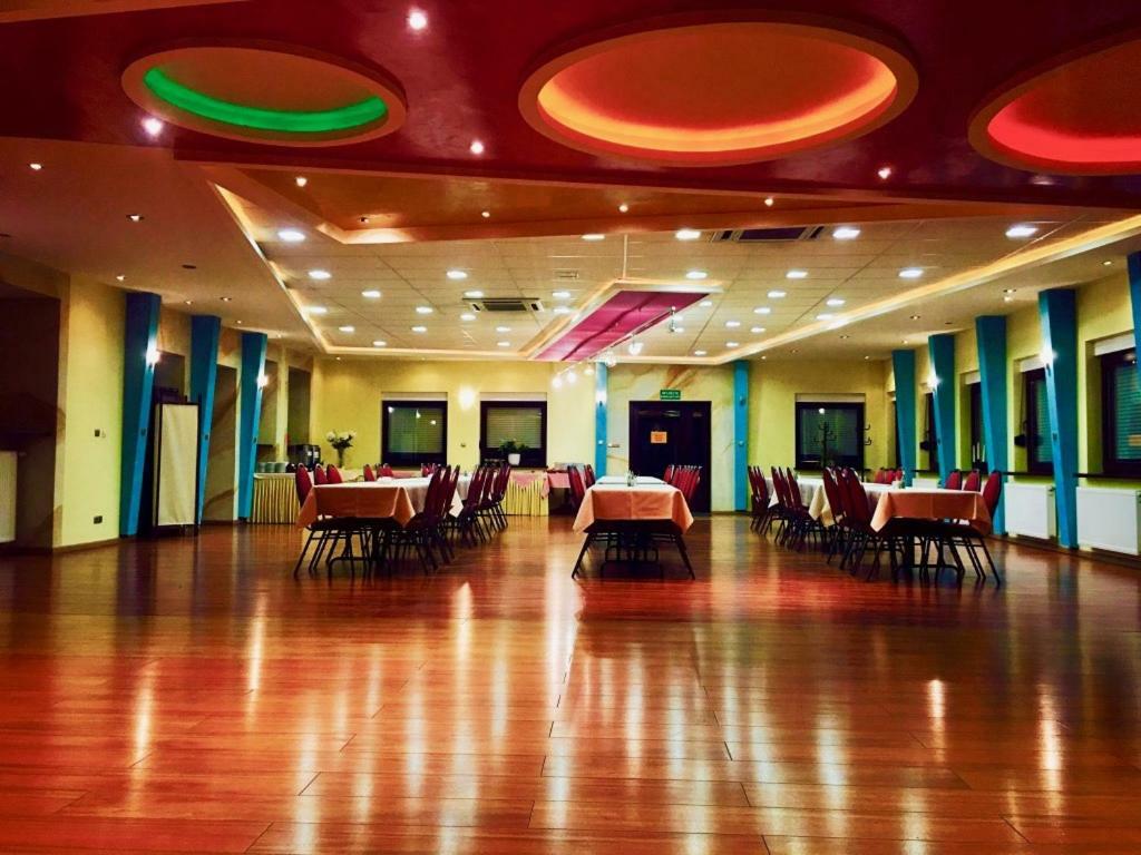 Hotel Pawlowski Zgorzelec Exteriör bild